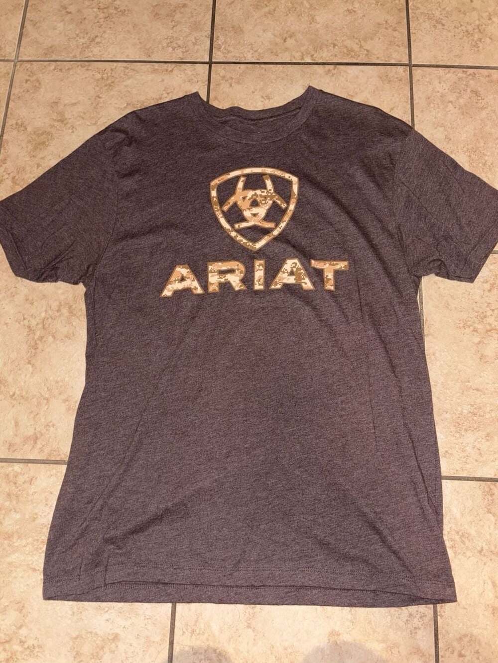 Ariat Men's Logo Digital Camouflage Graphic Short Sleeve T-Shirt